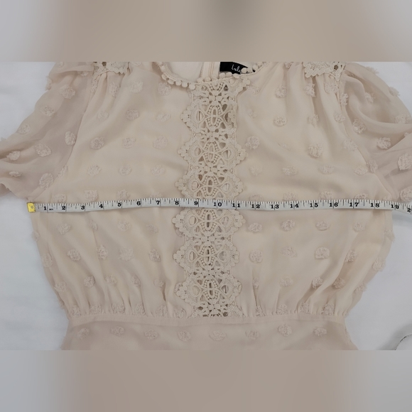 Lulu's Lust Or Love Cream Embroidered Lace Long Sleeve Dress size medium - Picture 9 of 13